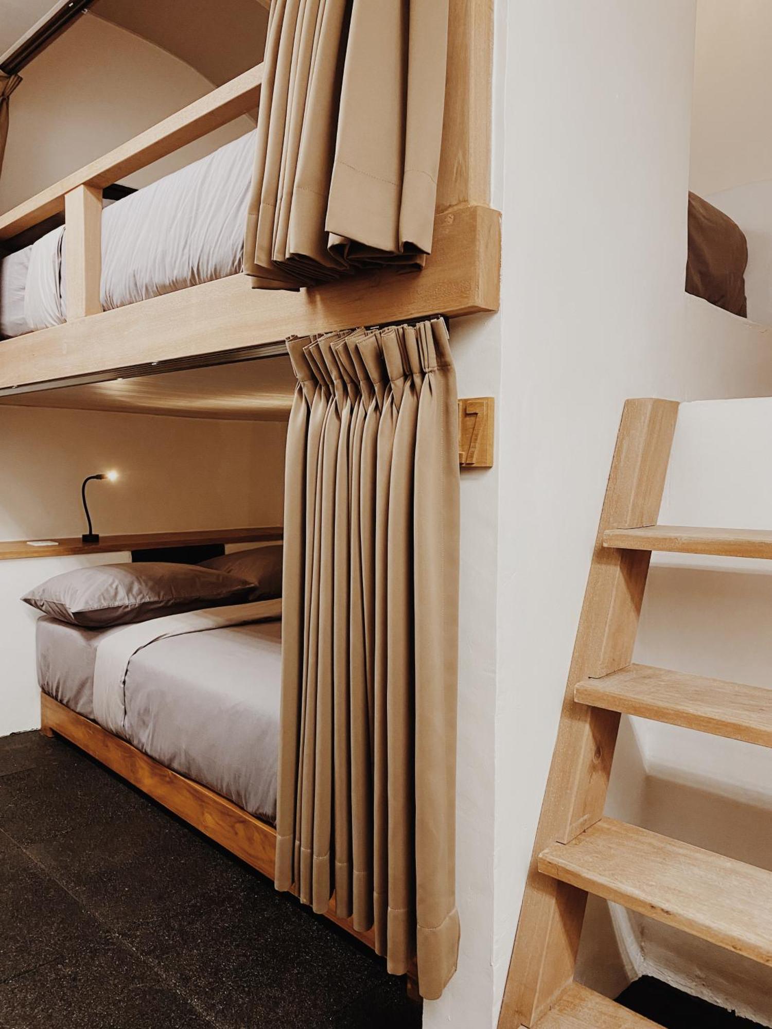 Kos One Hostel Canggu Екстериор снимка
