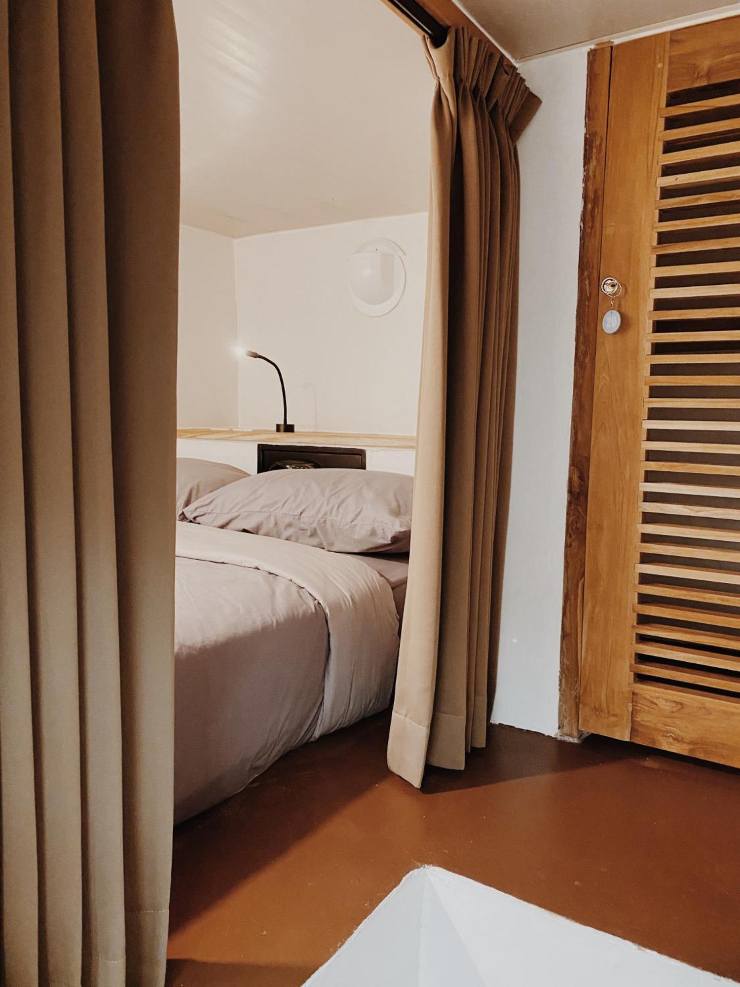 Kos One Hostel Canggu Екстериор снимка