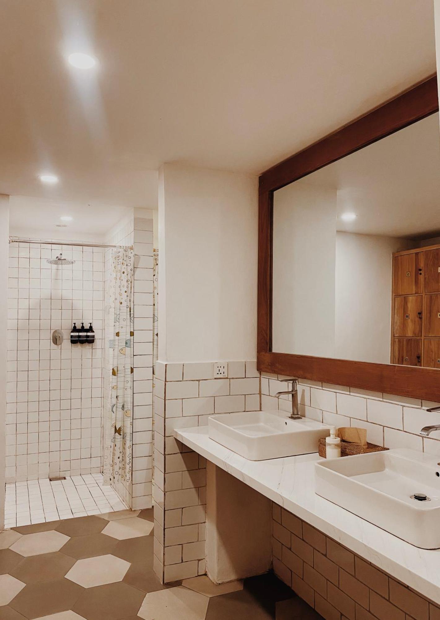 Kos One Hostel Canggu Екстериор снимка