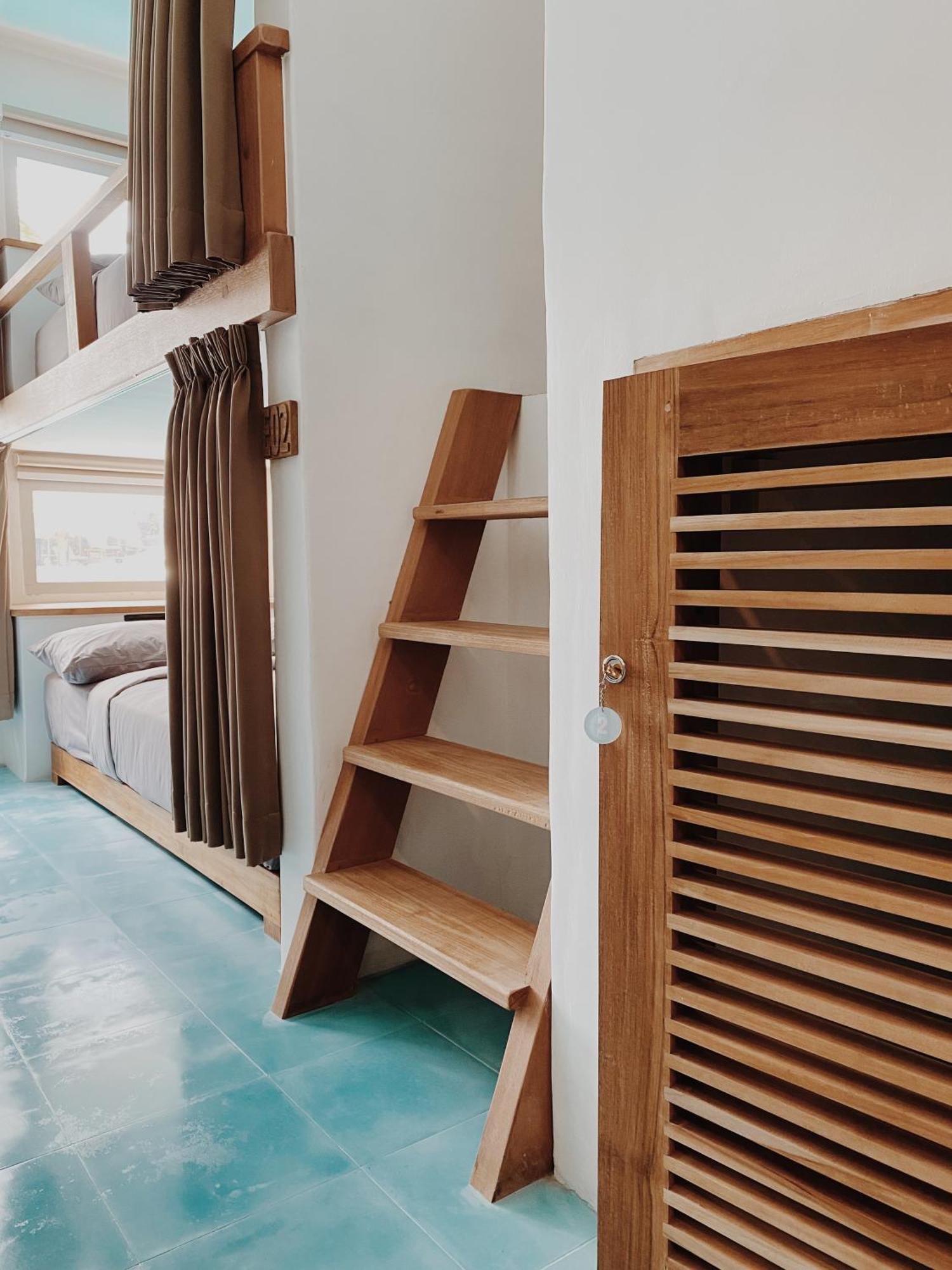 Kos One Hostel Canggu Екстериор снимка