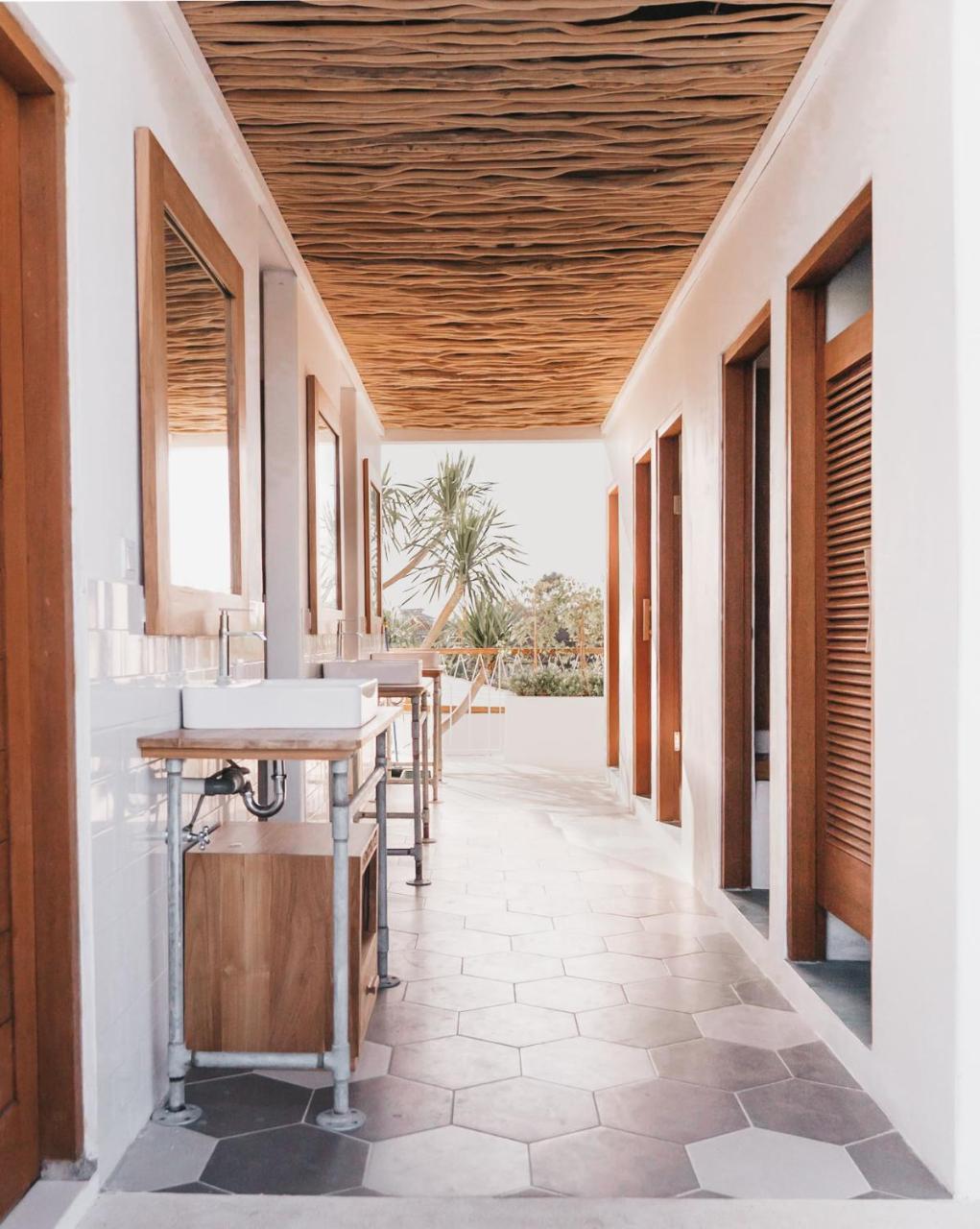 Kos One Hostel Canggu Екстериор снимка
